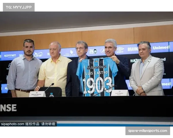 桑托斯持续稳定发挥快速成长为球队重要轮换 桑托斯持续稳定发挥快速成长为球队重要轮换