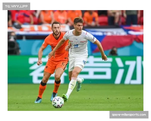 捷克队希克伤愈归来，锋线支点作用对球队至关重要